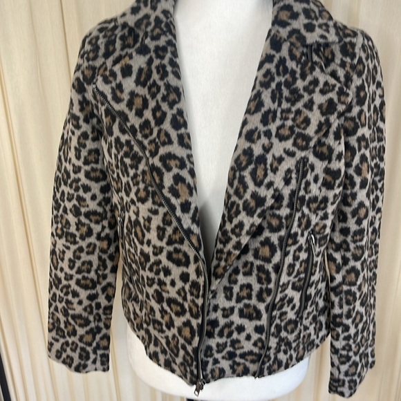 EUC- CUPCAKES AND CASHMERE- LEOPARD PRINT MOTO JACKET SIZE XS - Picture 9 of 11